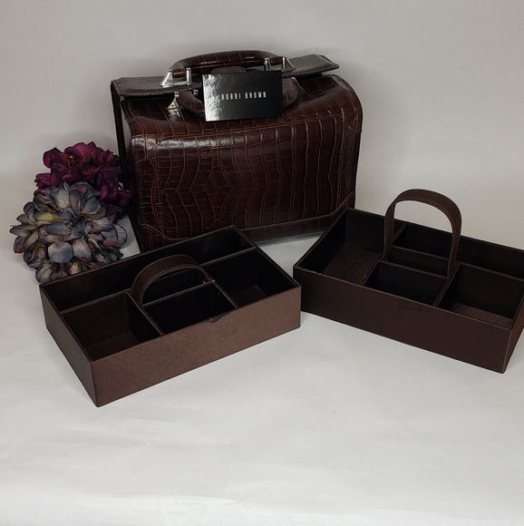 🎁SOLD BOBBI BROWN MAKEUP CASE-- FAUX CROC LEATHER - Picture 5 of 5